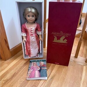 American Girl Doll Elizabeth Cole Retired- Original Box w/ book & clothes.
